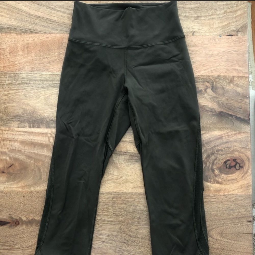 GreenHigh rise Lululemon crops